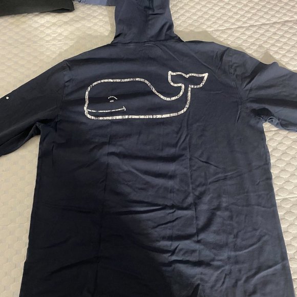 Men's Vineyard Vines Hooded Tee - Picture 6 of 6